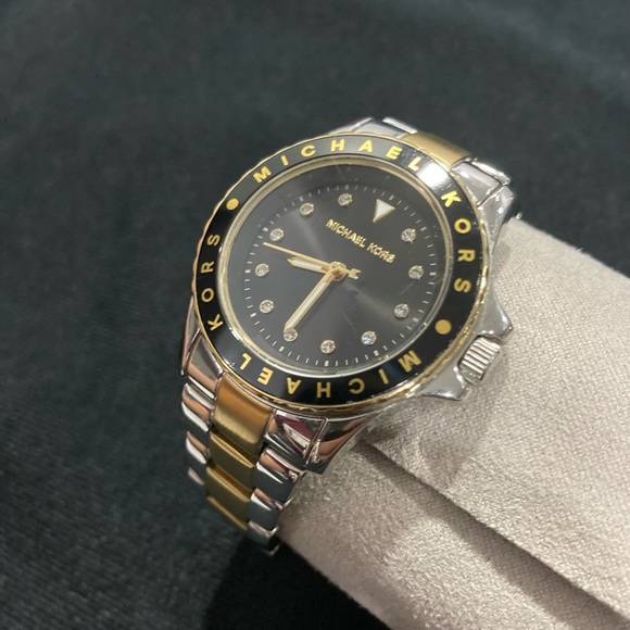MICHAEL KORS MINI KENLY 2 TONE WATCH - Picture 4 of 9